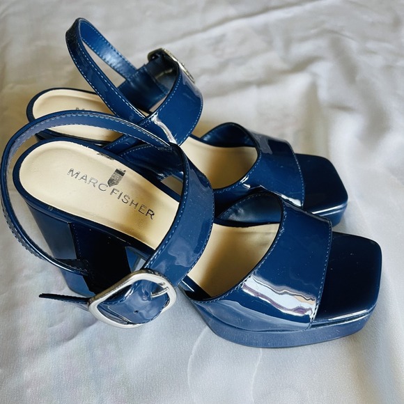 Marc Fisher Women's Blue Patent Leather Ankle Strap Block Heel Sandals 5.5 - Picture 10 of 11